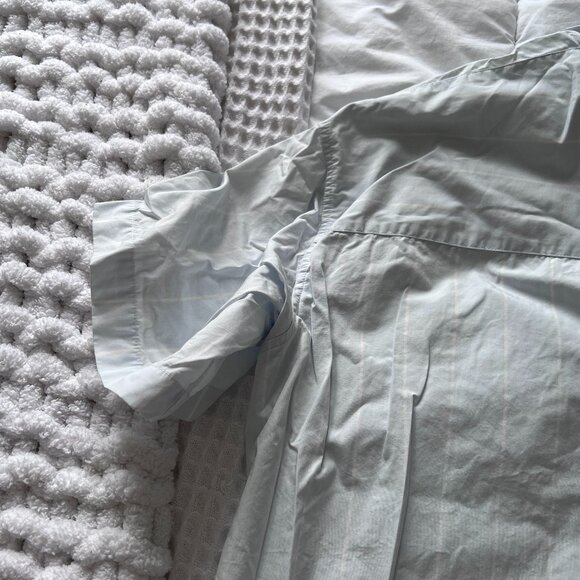 Aritzia Women's Wilfred Free Striped Short Sleeve Button Down Shirt - Picture 3 of 6